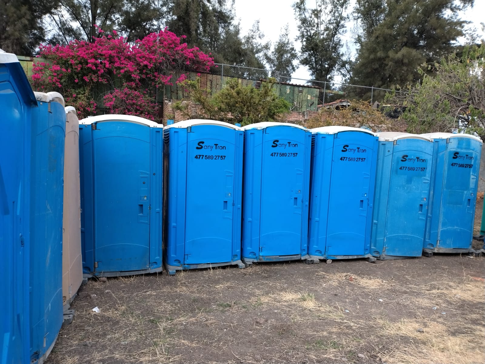 SanyTron - Sanitarios Portátiles